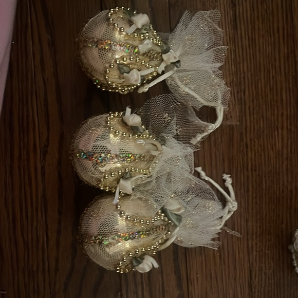 COPY - VINATGE KATHERINES COLLECTION ORINMENT BUNDLE - Picture 5 of 7